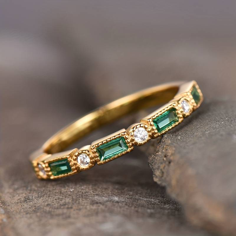 ALEX – GOLDEN ZIRCONIA RING